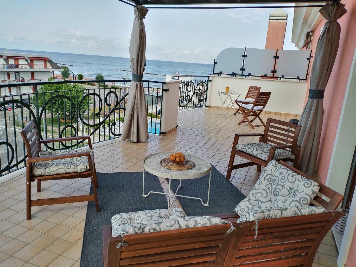 Apartmán Penthouse On The Adriatic Sea Martinsicuro Exteriér fotografie